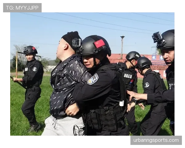 合法冲撞规则详解:裁判如何判定身体接触不犯规 合法冲撞规则详解:裁判如何判定身体接触不犯规