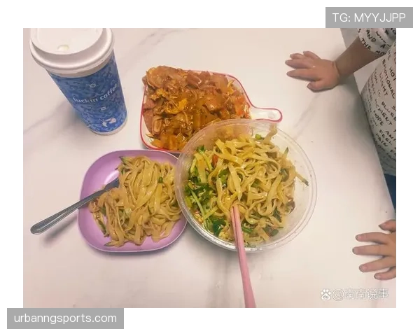 张志磊在家吃顿饭,比我们一个月工资还贵
